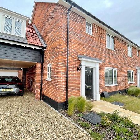 Number 51, Halesworth Villa Exterior photo